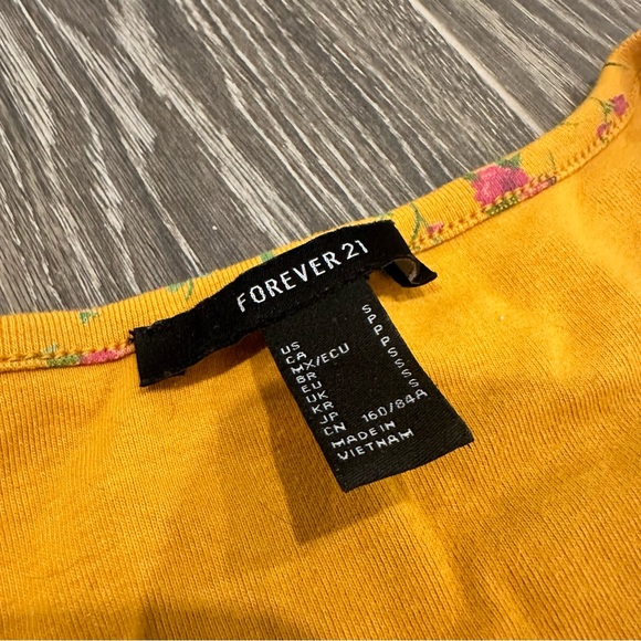 Yellow Flower Pattern Long Sleeve Top - Picture 2 of 2